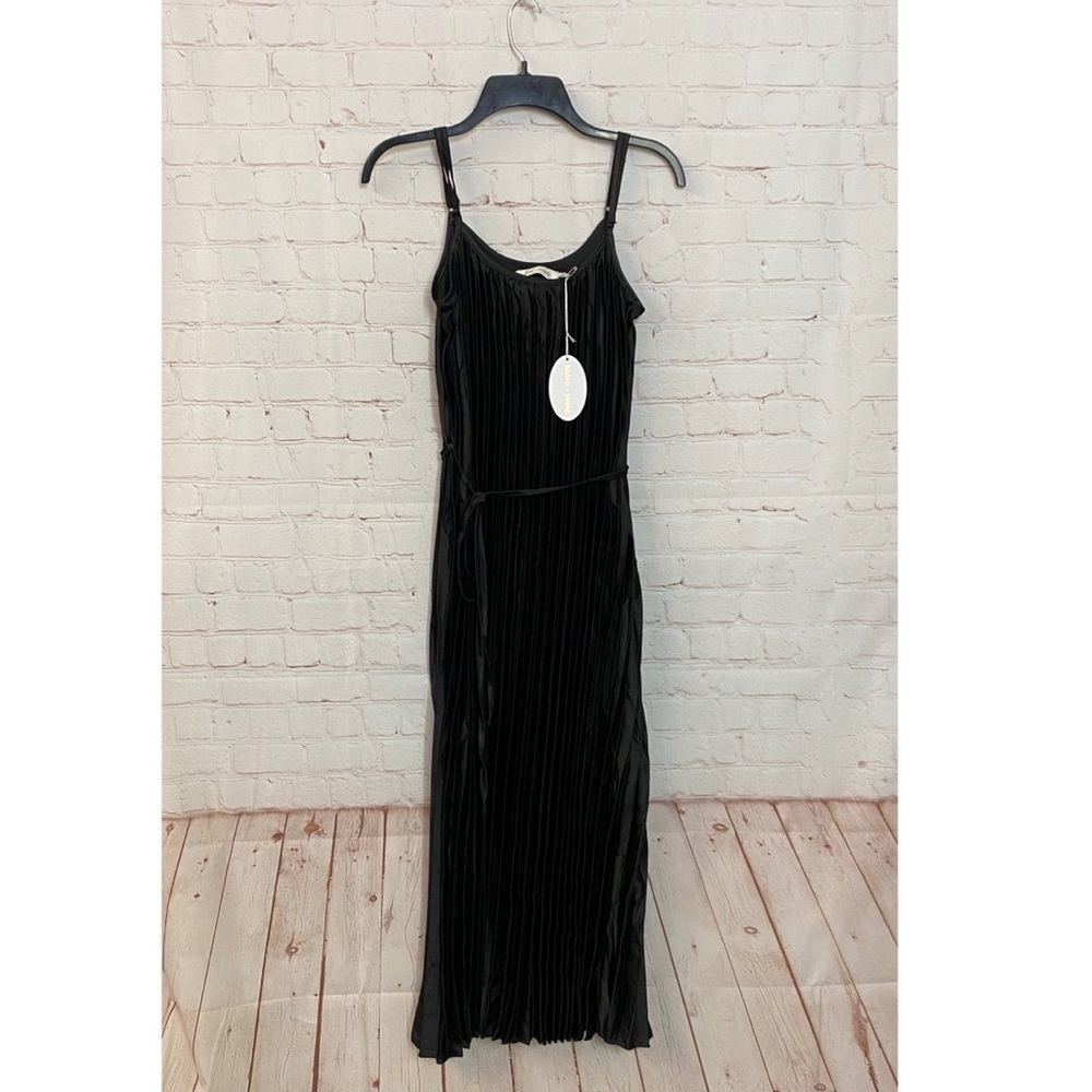 Bishop + Young Pleated Maxi Dress size Small- NWT